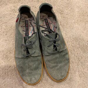 Oliberte sustainable fashion sneakers womens 10.5